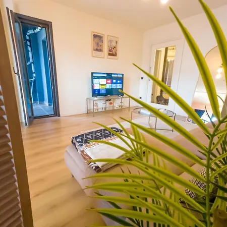 Beautiful Ultra Luxury 2+1 W/freeparking Estambul